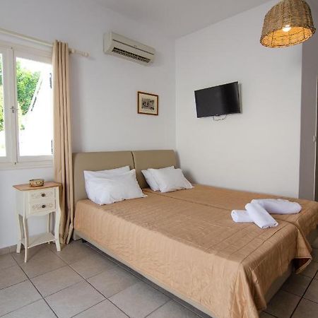 Marias Rooms Chora  Luaran gambar