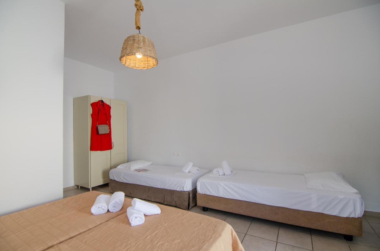 Marias Rooms Chora  Luaran gambar