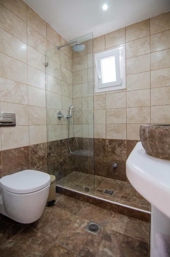 Marias Rooms Chora  Luaran gambar